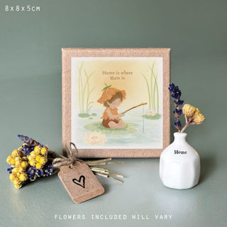 Boxed vase & dried flowers-Home is where mum is
