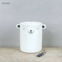 Load image into Gallery viewer, Round animal pot-Bear
