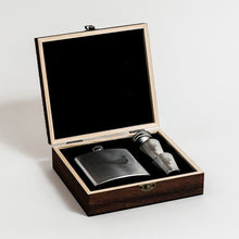 Load image into Gallery viewer, Selbrae House - Hip Flask &amp; Cup Set - Pheasant
