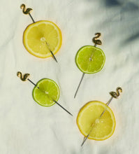 Load image into Gallery viewer, Here’s How - The Lily Flamingo Cocktail Pics - Set of 4

