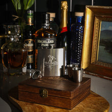 Load image into Gallery viewer, Selbrae House - Hip Flask &amp; Cup Set - Golf
