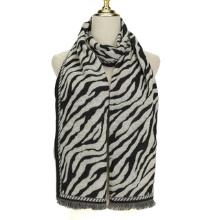 PARK LANE BLACK & WHITE PRINTED SCARF