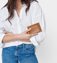 Load image into Gallery viewer, Katie Loxton Lily Cardholder In Cognac
