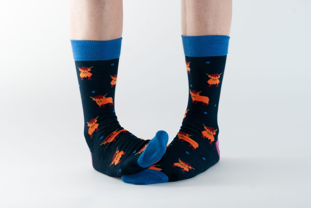 Doris & Dude Men’s Navy Highland Cow Sock