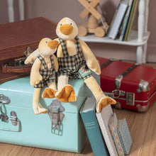 Load image into Gallery viewer, Little Duck Amedee 30 cm

