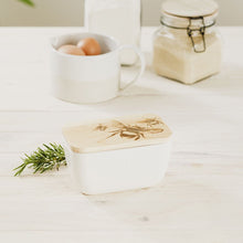 Load image into Gallery viewer, Selbrae House Butter Dish - Bee
