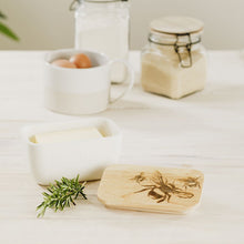 Load image into Gallery viewer, Selbrae House Butter Dish - Bee
