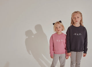 Black Cat Sweatshirt 6 Yrs