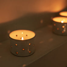 Load image into Gallery viewer, St Eval Orange &amp; Cinnamon Tealights
