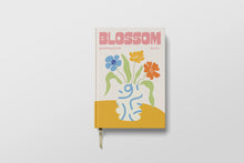 Load image into Gallery viewer, Yop &amp; Tom Gardening Journal - Vase Blossom
