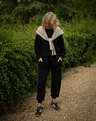 CHALK KERRIE SWEATSHIRT IN MIDNIGHT