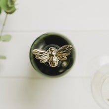 Load image into Gallery viewer, Selbrae House Gold Bee Bottle Stopper
