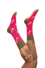 Load image into Gallery viewer, Powder Gentlemen Foxes Men&#39;s Socks - Fuchsia
