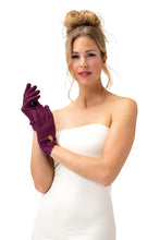 Load image into Gallery viewer, Suki Faux Suede Gloves - Damson
