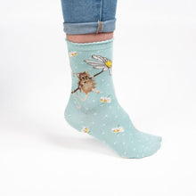 Load image into Gallery viewer, Wrendale Mouse Sock - Oops a Daisy
